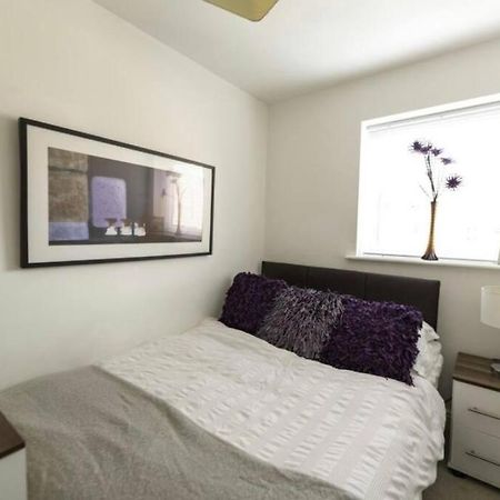 City Centre 2 Bed Apartment Честър Екстериор снимка