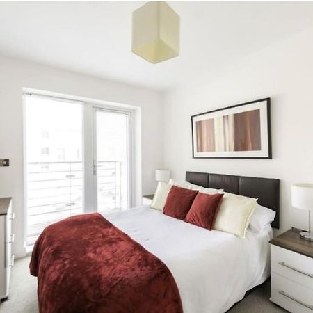 City Centre 2 Bed Apartment Честър Екстериор снимка